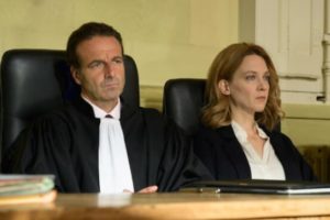 Laurent Mouton incarne l'avocat d'Isabelle, allias Odile Vuillemin